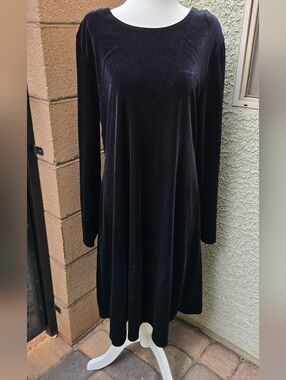 Teddi Vintage Velvet Shift Dress